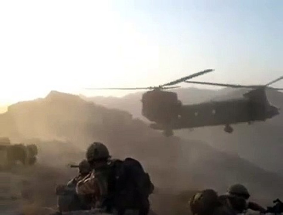 Insane US Army Helicopter Skills During Operation