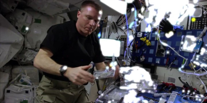 Uluslararası Uzay İstasyonu'na Ultra Çekilmiş Video