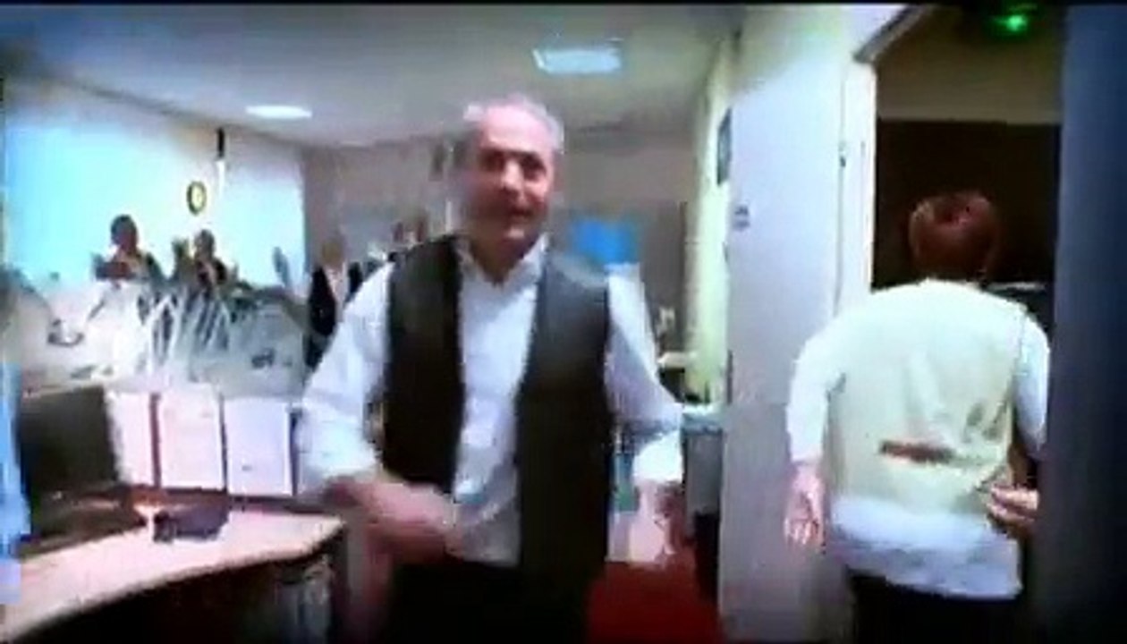 EXCLUSIF - LIP DUB / TELEVENTE - LA POSTE - 12/2010 (B.E.P - I GOTTA FEELING)