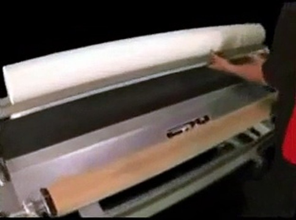 LAMINATOR www.ezytaper.com ROLL TO ROLL LAMINATING
