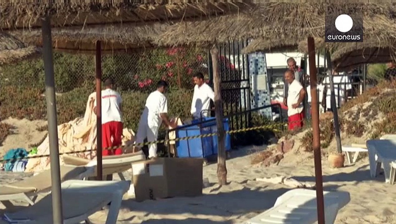 Tausende Feriengäste brechen Tunesien-Urlaub ab