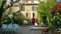 A vendre - Maison/villa - Villeneuve Les Avignon (30400) - 12 pièces - 340m²