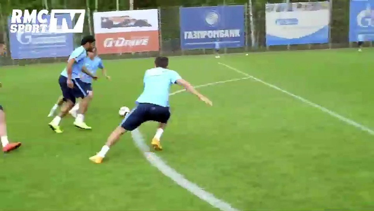 Quand Hulk fait du Hulk et envoie le gardien de but dans ses propres filets