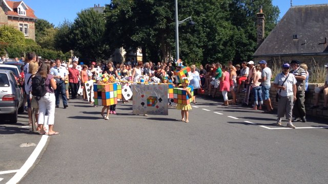 Quimperlé : le défilé des écoles publiques