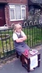 Funny Loom Band Video - ANYONE WANNA BUY SOME LOOM BANDS