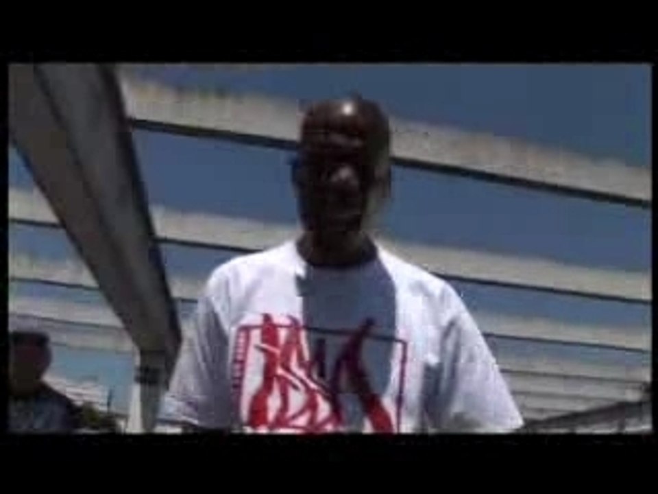 Issa - On detrone