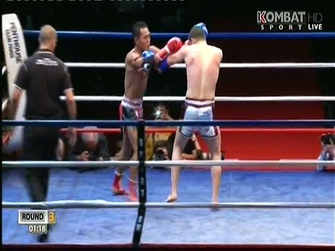 SAENCHAI vs Yetkin OZKUL 2ème partie BEST OF SIAM 6 19.6.2015 PARIS