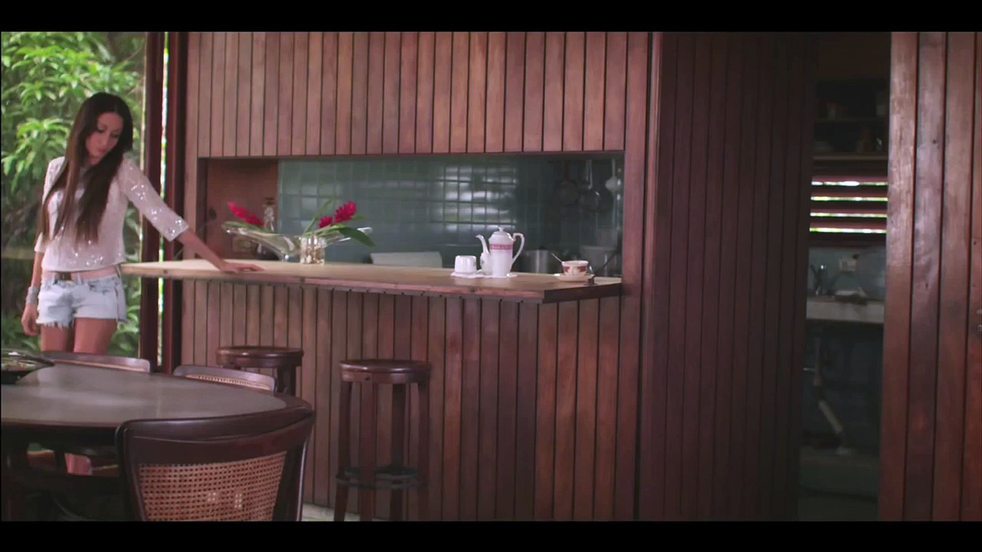 Kenza Farah \u0026 Lucenzo (Tropical Family) - Obsesion [Clip Officiel] HD, image size:1920x1080