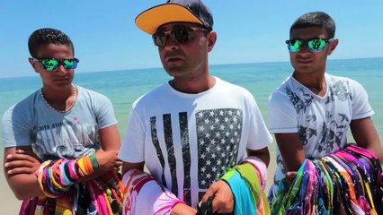 Un vendeur ambulant sur la plage où a eu lieu l'attentat