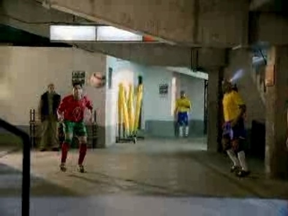 PUB Nike - Tackle de l'arbitre