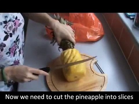 Как почистить ананас. How to peel a pineapple