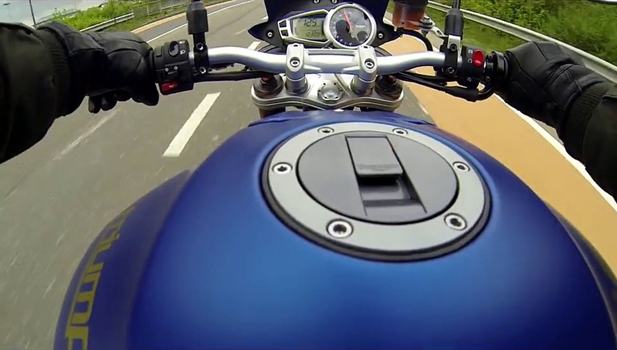 Triumph Speed Triple 1050