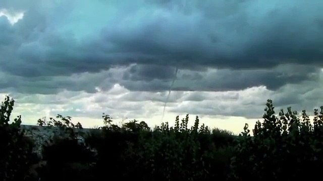 Tromba D'aria, Waterhoos, Tornado, Porto san Giorgio Italia okt 2011