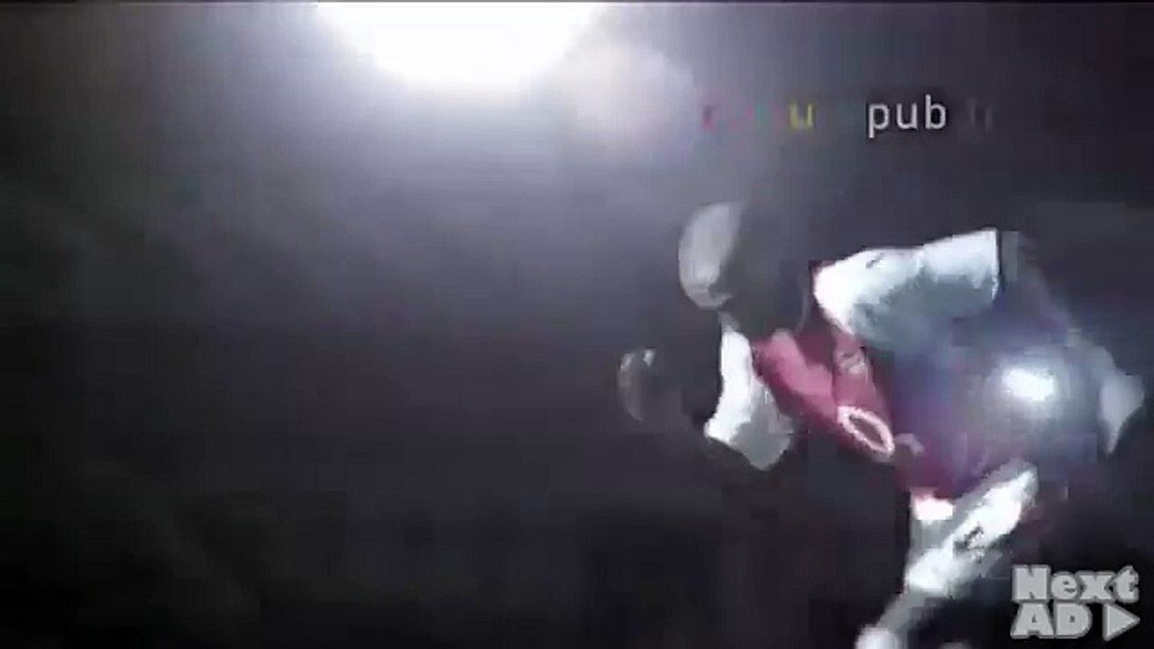 Illegal football: Ronaldinho and Thierry Henry