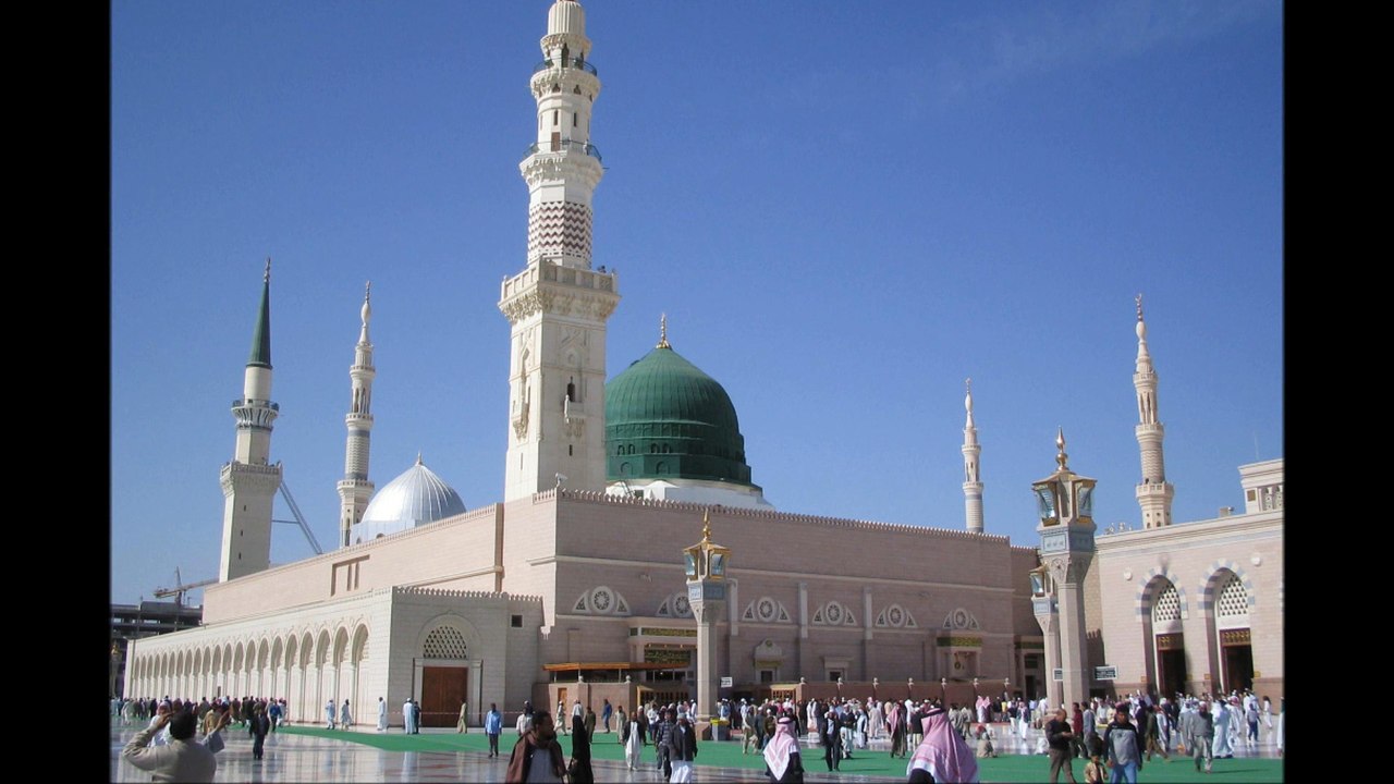 Daray Nabi Pur Yah Umer Bitay. URDU Naat.