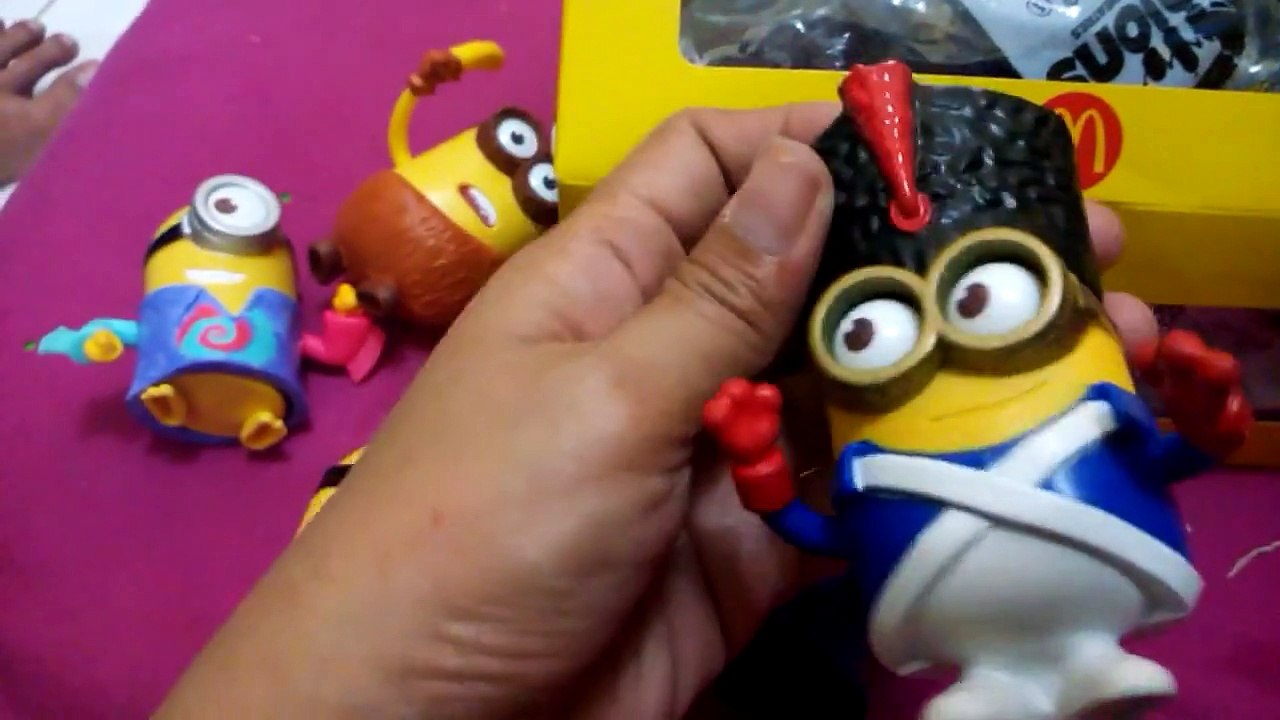 Unboxing McDonalds happy meal minions toys af