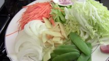 How to make vegetables chow mein with crispy noodles.