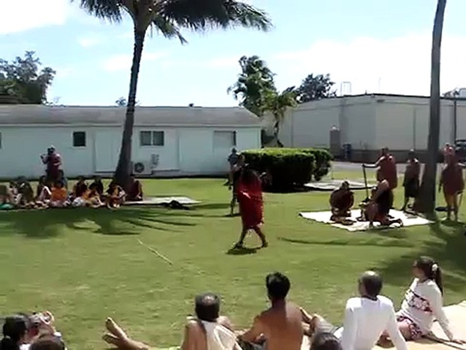 Hapai Pohaku Makahiki game