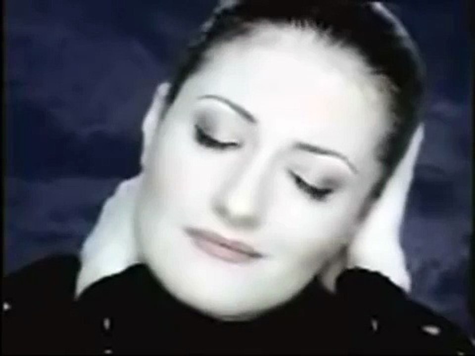 Candan Erçetin SENSİZLİK