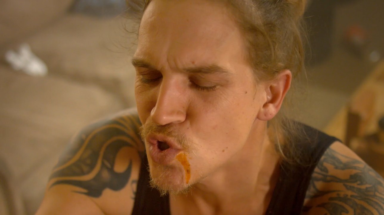 Chili Can Scene - Deet n Bax Save the World - Jason Mewes NEW STONER COMEDY