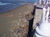 CRÓNICA Playa de SALINAS situación extrema por pérdida de arena