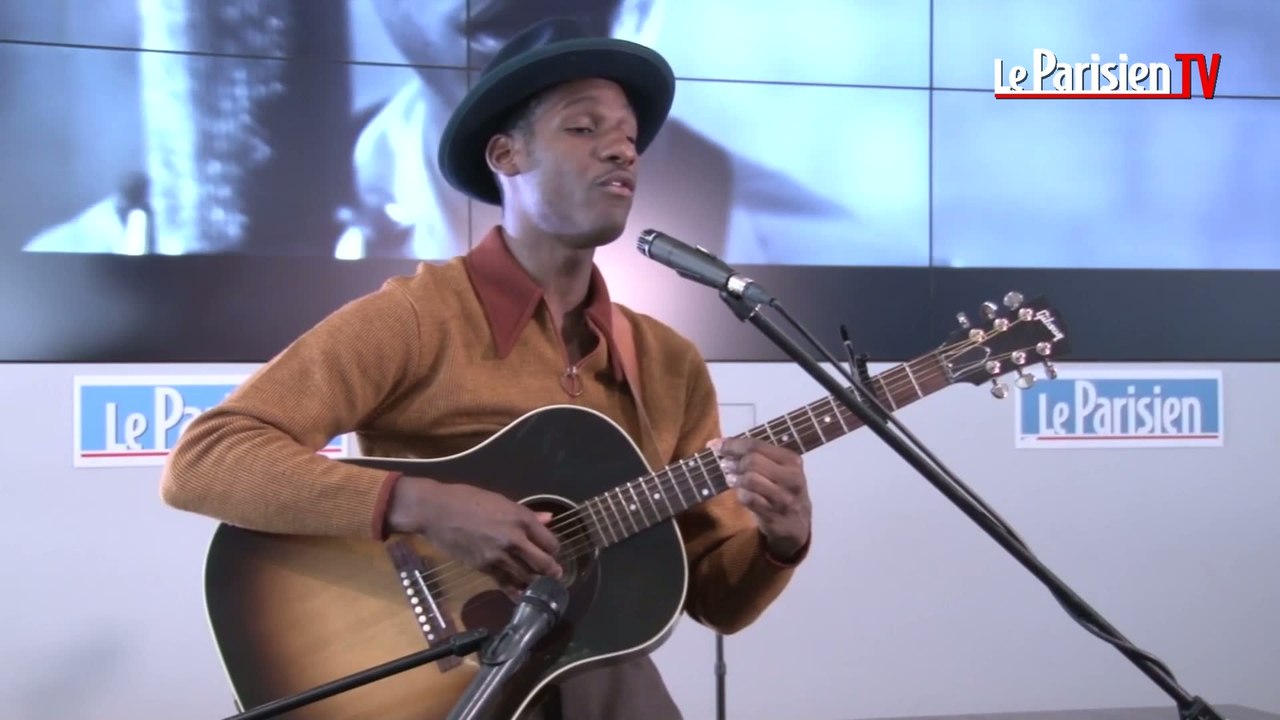 Leon Bridges chante «Lisa Sawyer» et «Smooth Sailin'» en live au Parisien