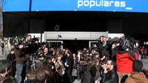 Rajoy dimisión, concentración calle Genova