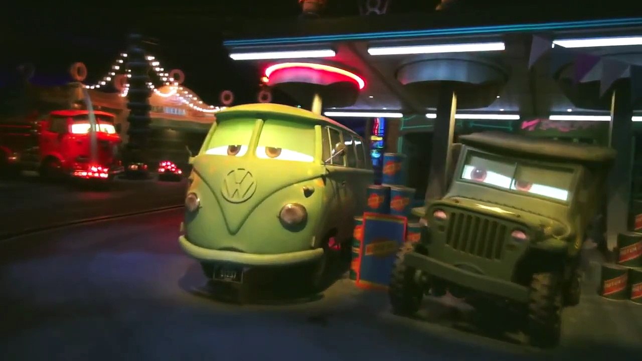 ♥♥ 2015 Radiator Springs Racers (night time) at California Adventure
