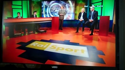 Morte in campo. Annuncio in diretta - Death on the field. Live announcement HD