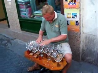 Tocando musica clasica con Vasos