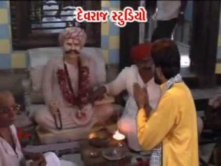 Lakh Lakh Divda Ni Aarti - Top Gujarati Devotional