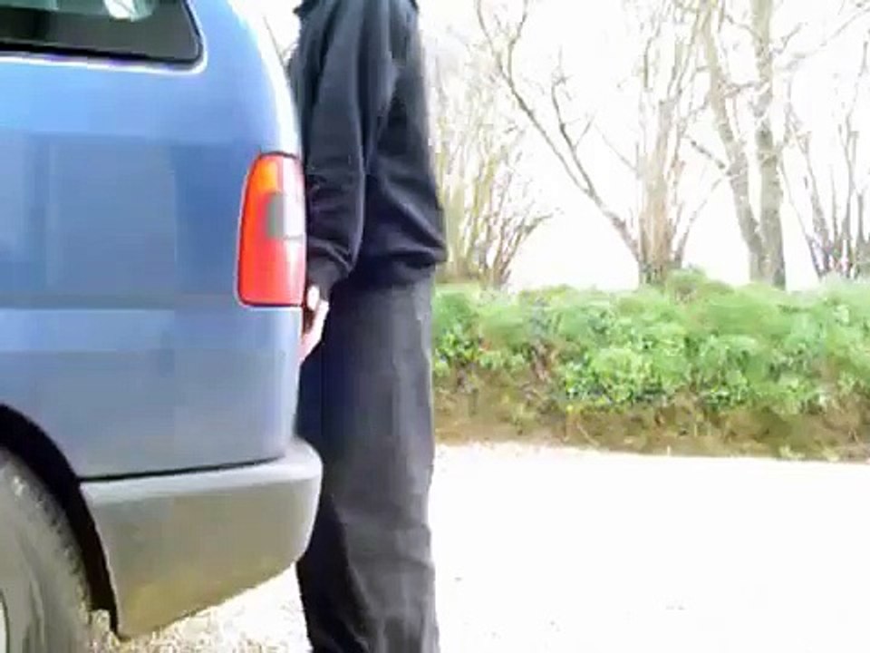 Les deux minutes du peuple - radio associative 2