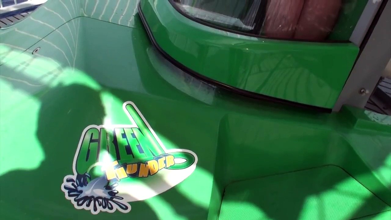 Carnival Spirit: Green Thunder Water Slide