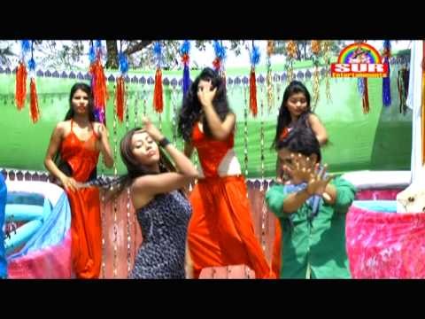 Chad Chad Ae Kabootar- New Hot Bhojpuri Video || Gaddi Chalawatani Jhar Ke