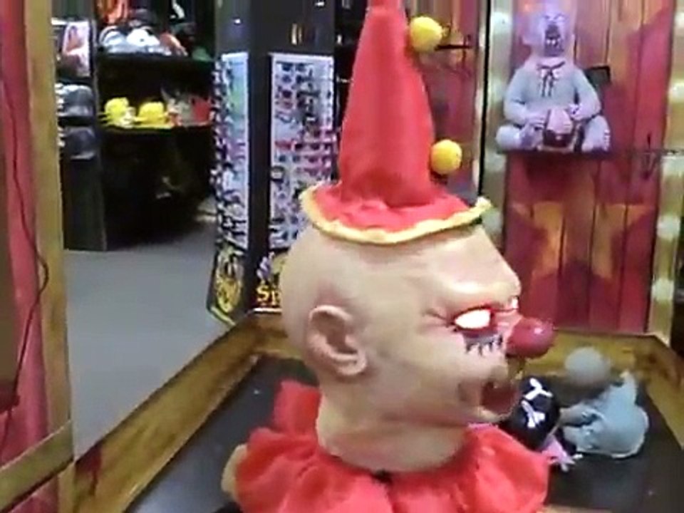spirit halloween store 2011