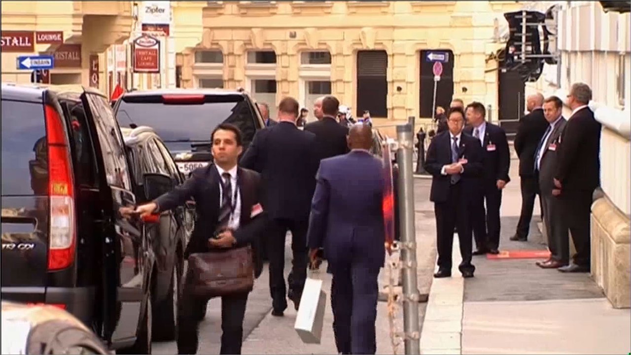 تمديد المفاوضات بشأن نووي إيران