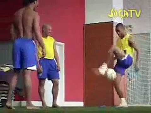 Joga Bonito Ronaldinho, Cristiano Ronaldo, etc lo mejor del futbol