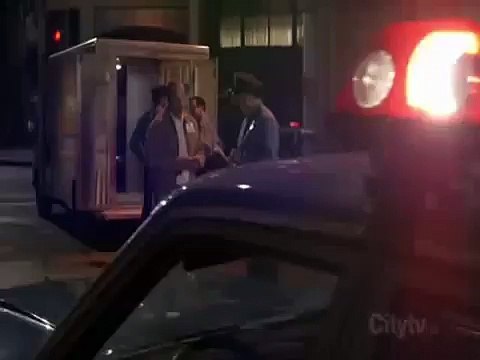 Todo mundo odeia o Chris - Descrevendo o suspeito negro.