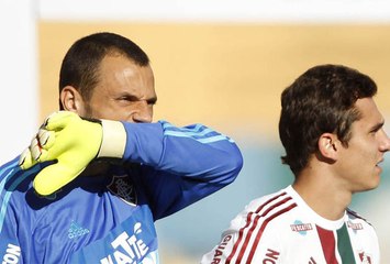 Video herunterladen: Cavalieri brilha e Flu vence o Goiás no Serra Dourada