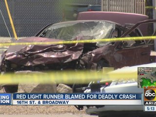 2 people killed, 3 injured in South Phoenix crash