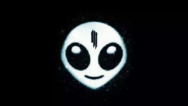 SKRILLEX - Cinema x Levels x Latch x Gem Shards (2014 Mashup Live Rip BEST VERSION)