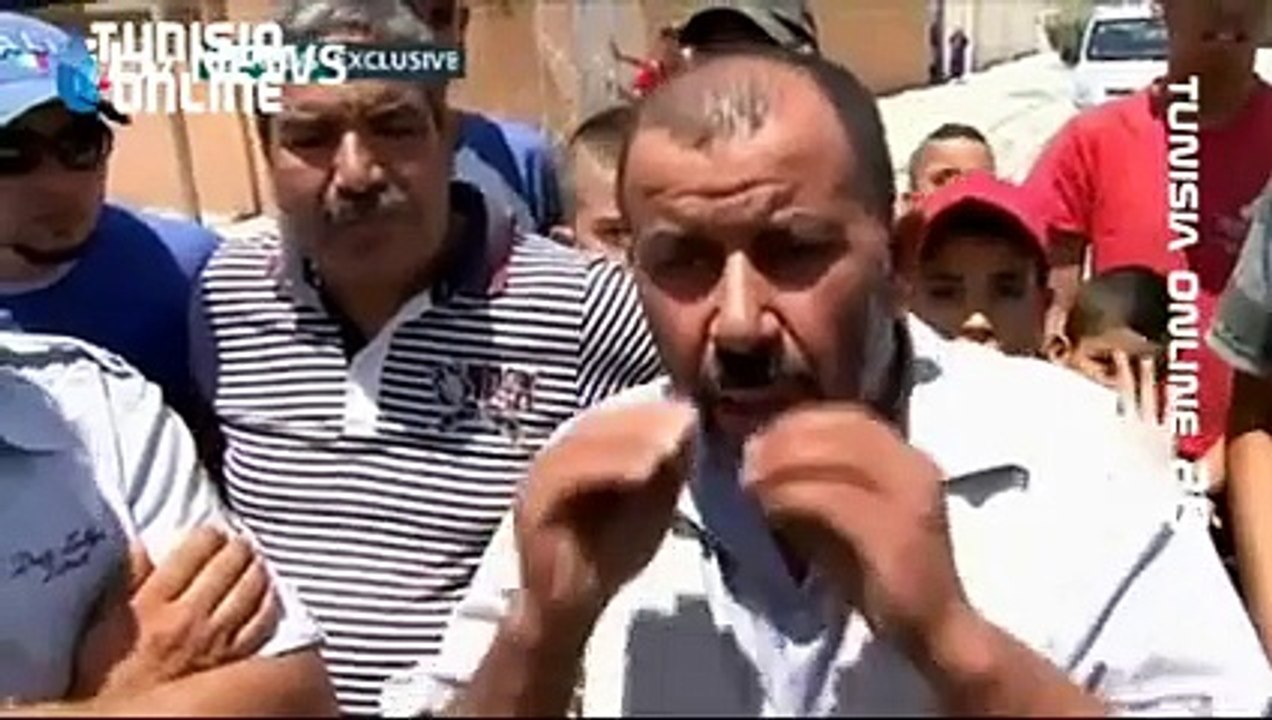 والد سيف الدين الرزقي: " انا مصدوم ...ابني انهى حياتنا ابني كان شابا طبيعيا يهوى الرقص و كرة القدم لكن المتأسلمين لعبولو