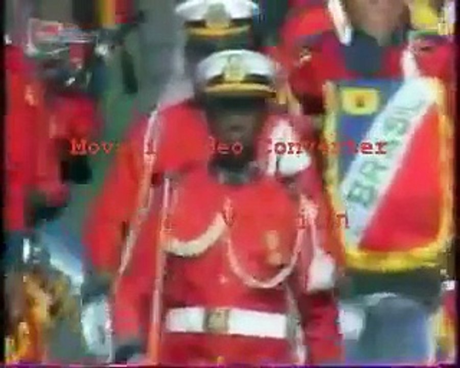 Défilé 14 juillet 2005 à Paris  Band of the Fuzileiros Navais suivi des Agulhas Negras (AMAN)