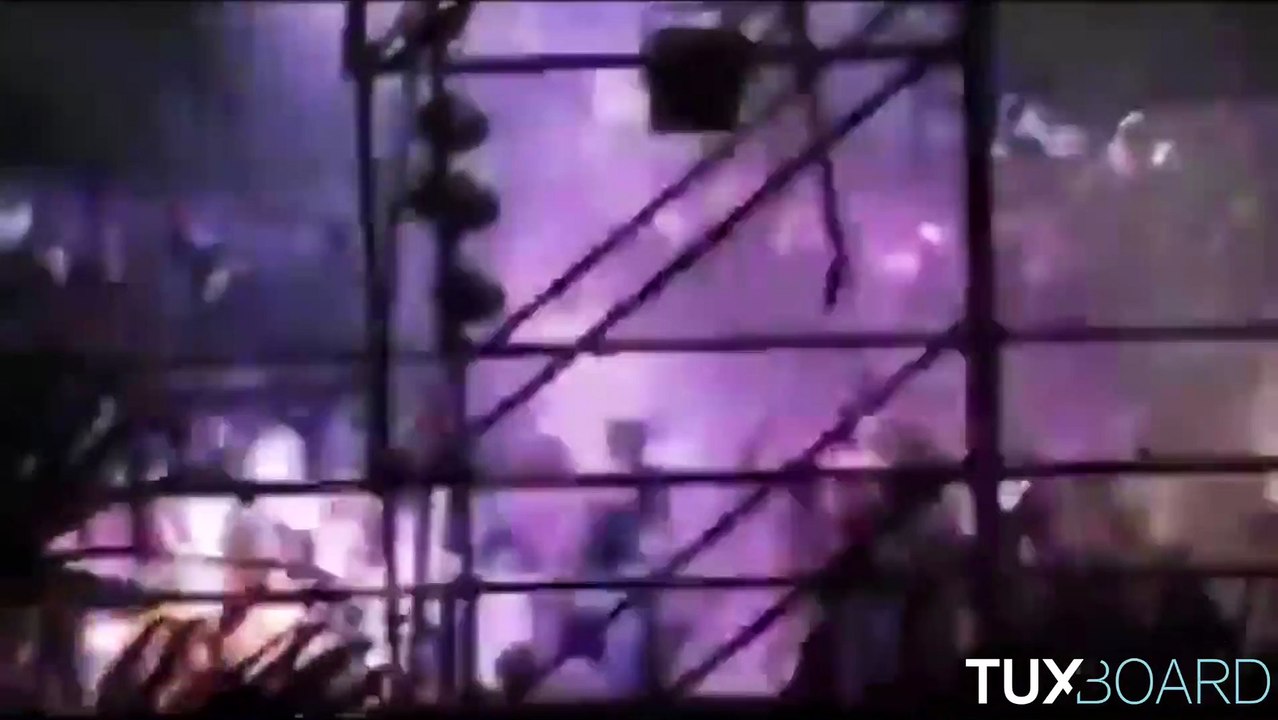 Enorme incendie lors de la soirée Holi Color (T...