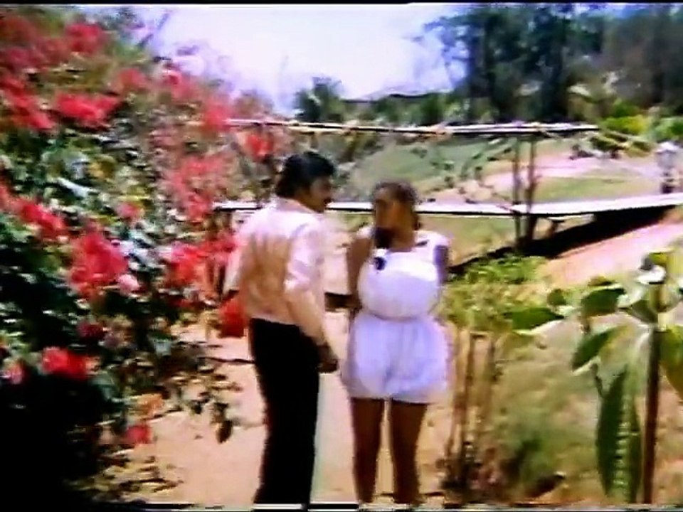 Pesak koodaathu - Rajnikanth, Sridevi, Silk Smitha - Adutha Varisu - Tamil Romantic Duet Song