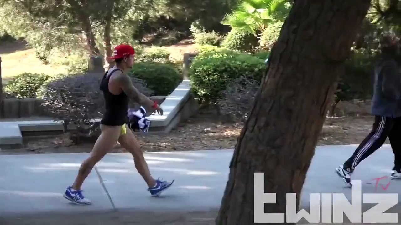 How to Win a Street Fight in the Hood (KNOCKED OUT!)