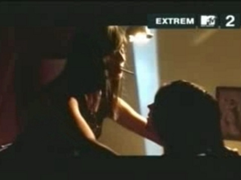 Atreyu - lip gloss and black