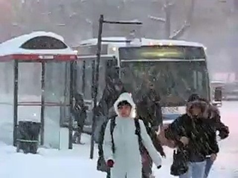 Montreal STM Bus Nova LFS 16-004 In Snow