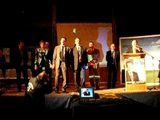 Estrosi chante la Marseillaise à Foix