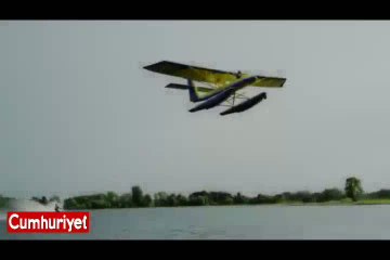 Uçak ile su kayağı yapmak